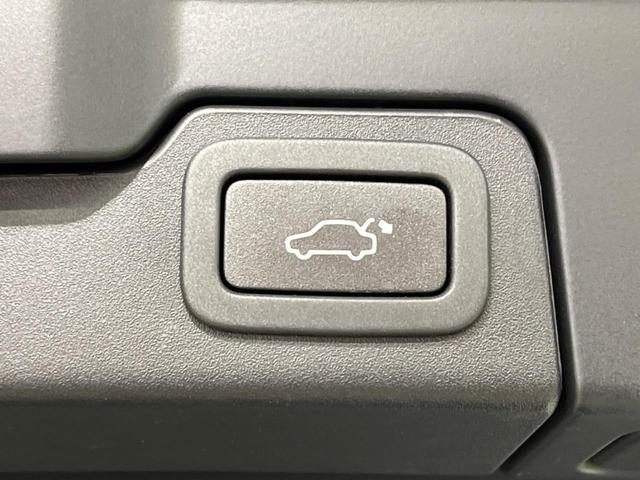 レンジローバーイヴォーク ＳＥプラス　認定中古車　ガラスルーフ　ＭＥＲＩＤＩＡＮ　前席シートヒーター　電動リアゲート　パドルシフト　ＨＩＤヘッドライト　純正１９インチアルミホイール　パワーシート　サラウンドカメラ　キーレス　フルセグＴＶ（8枚目）