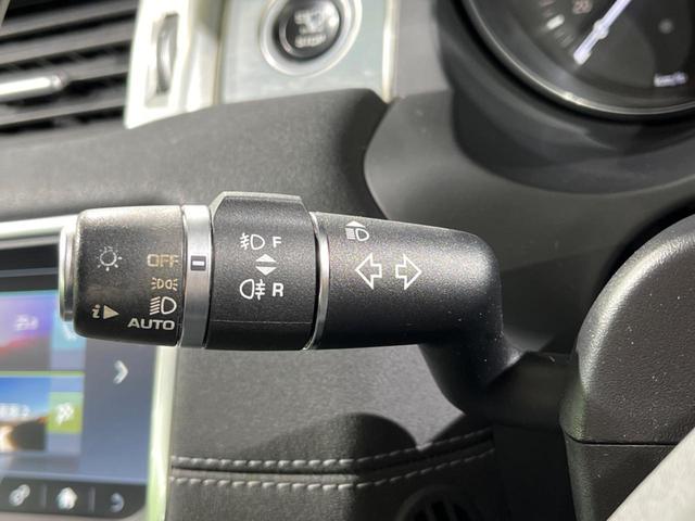 レンジローバーイヴォーク ＳＥプラス　認定中古車　ガラスルーフ　ＭＥＲＩＤＩＡＮ　前席シートヒーター　電動リアゲート　パドルシフト　ＨＩＤヘッドライト　純正１９インチアルミホイール　パワーシート　サラウンドカメラ　キーレス　フルセグＴＶ（33枚目）