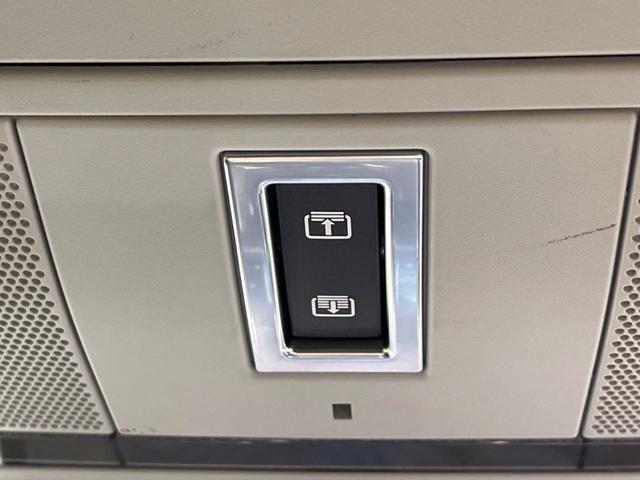 レンジローバーイヴォーク ＳＥプラス　認定中古車　ガラスルーフ　ＭＥＲＩＤＩＡＮ　前席シートヒーター　電動リアゲート　パドルシフト　ＨＩＤヘッドライト　純正１９インチアルミホイール　パワーシート　サラウンドカメラ　キーレス　フルセグＴＶ（53枚目）