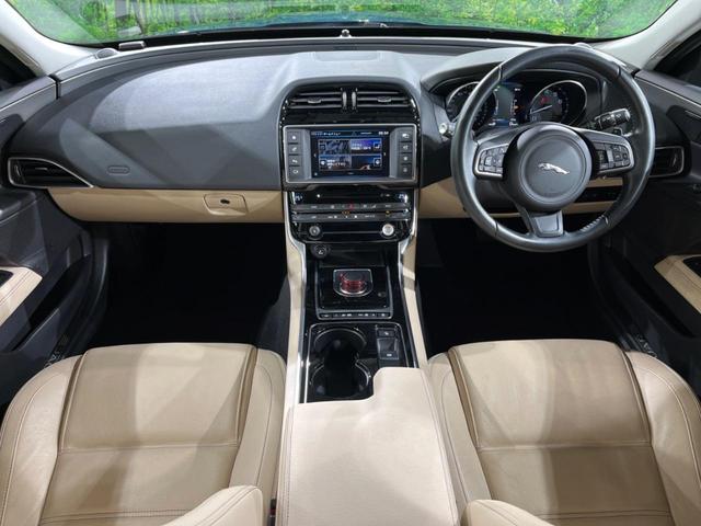 ＸＥ ＸＥ　プレステージ　認定中古車　ＭＥＲＩＤＩＡＮ　ブラックパック　前席シートヒーター　アダプティブクルーズ　メモリ機能付電動シート　パドルシフト　ＨＩＤヘッドライト　純正１９インチアルミ　プライバシーガラス　純正ナビ（2枚目）