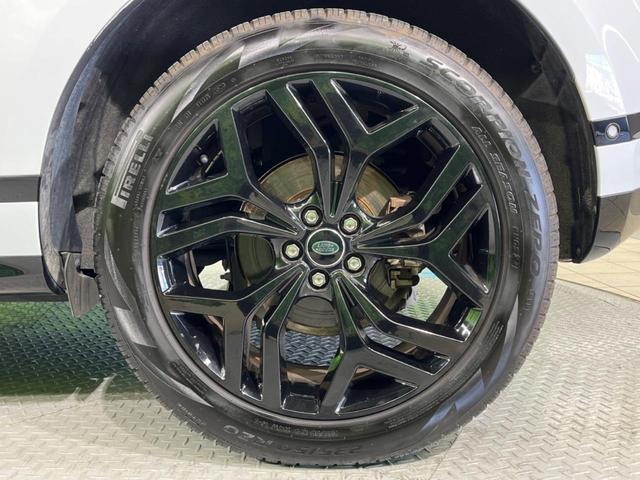 レンジローバーイヴォーク ５０ｔｈ　コレクション　認定中古車　特別仕様車　ブラックエクステリアパック　全席シートヒーター　アダプティブクルーズ　ブラインドスポットモニター　フル液晶メーター　電動リアゲート　サラウンドカメラ　純正２０インチアルミ（14枚目）