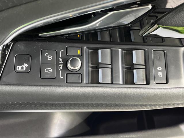 レンジローバーイヴォーク ５０ｔｈ　コレクション　認定中古車　特別仕様車　ブラックエクステリアパック　全席シートヒーター　アダプティブクルーズ　ブラインドスポットモニター　フル液晶メーター　電動リアゲート　サラウンドカメラ　純正２０インチアルミ（49枚目）