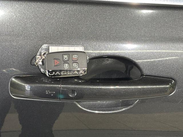 ＸＥ ＸＥ　プレステージ　認定中古車　ブラインドスポットモニター　前席シートヒーター　アダプティブクルーズコントロール　メモリーシート　フルセグＴＶ　ＭＥＲＩＤＩＡＮサウンドシステム　パドルシフト　電動調整ステアリング（11枚目）