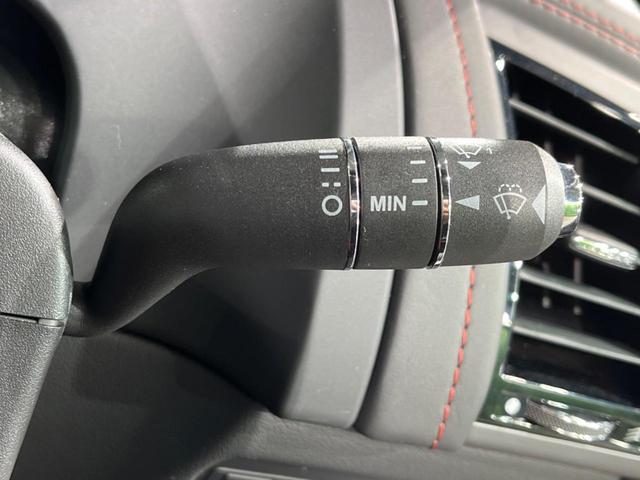 Fタイプ Rクーペ 認定中古車 MERIDIAN SURROUND アダプティブクルーズ ガラスルーフ シートヒーター 電動調整ステアリングコラム メモリー機能付電動シート パドルシフト 電動リアゲート 革シート(34枚目)