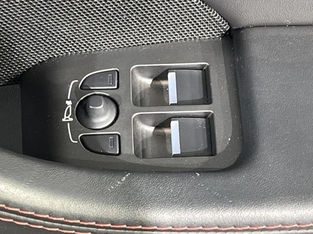 Fタイプ Rクーペ 認定中古車 MERIDIAN SURROUND アダプティブクルーズ ガラスルーフ シートヒーター 電動調整ステアリングコラム メモリー機能付電動シート パドルシフト 電動リアゲート 革シート(45枚目)