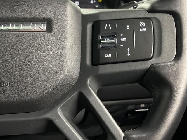 ディフェンダー １１０Ｘ－ダイナミックＨＳＥ　Ｄ３００　認定中古車　ブラックパック　エアサスペンション　サンルーフ　前席シートヒーター＆ベンチレーション　ＭＥＲＩＤＩＡＮ　アダプティブクルーズ　メモリ付電動シート　純正２２インチアルミ　ブラインドスポット（8枚目）