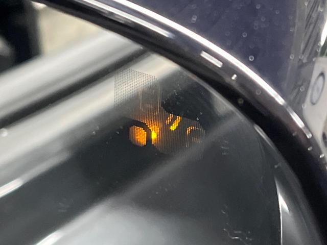 ディフェンダー １１０Ｘ－ダイナミックＨＳＥ　Ｄ３００　認定中古車　ブラックパック　エアサスペンション　サンルーフ　前席シートヒーター＆ベンチレーション　ＭＥＲＩＤＩＡＮ　アダプティブクルーズ　メモリ付電動シート　純正２２インチアルミ　ブラインドスポット（9枚目）