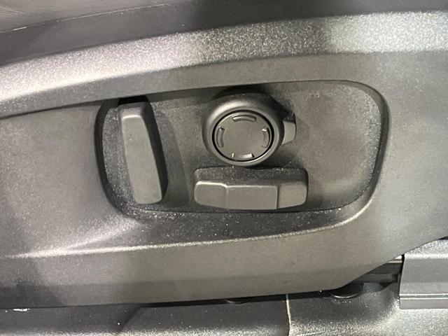 ディフェンダー １１０Ｘ－ダイナミックＨＳＥ　Ｄ３００　認定中古車　ブラックパック　エアサスペンション　サンルーフ　前席シートヒーター＆ベンチレーション　ＭＥＲＩＤＩＡＮ　アダプティブクルーズ　メモリ付電動シート　純正２２インチアルミ　ブラインドスポット（53枚目）