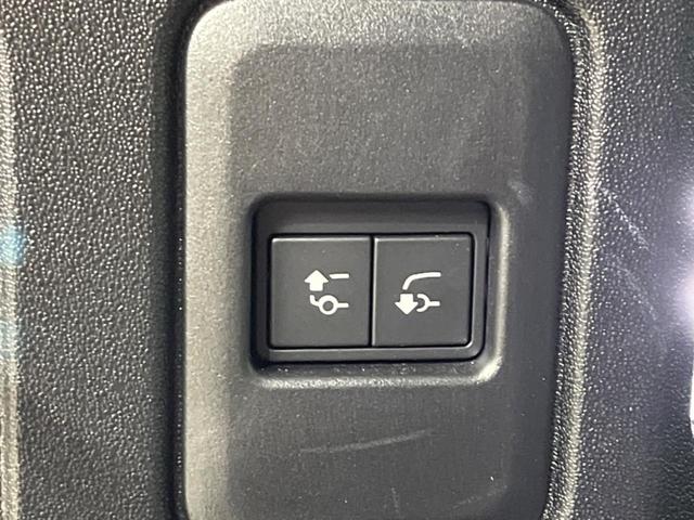 ディフェンダー １１０Ｘ－ダイナミックＨＳＥ　Ｄ３００　認定中古車　ブラックパック　エアサスペンション　サンルーフ　前席シートヒーター＆ベンチレーション　ＭＥＲＩＤＩＡＮ　アダプティブクルーズ　メモリ付電動シート　純正２２インチアルミ　ブラインドスポット（58枚目）