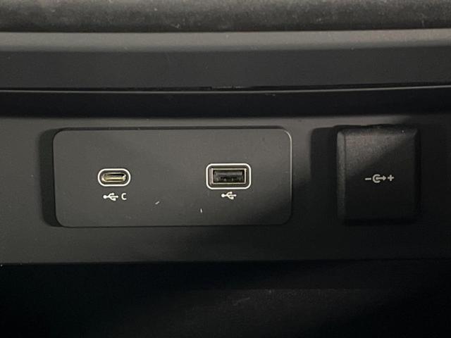 ディフェンダー １１０Ｘ－ダイナミックＨＳＥ　Ｄ３００　認定中古車　ブラックパック　エアサスペンション　サンルーフ　前席シートヒーター＆ベンチレーション　ＭＥＲＩＤＩＡＮ　アダプティブクルーズ　メモリ付電動シート　純正２２インチアルミ　ブラインドスポット（60枚目）