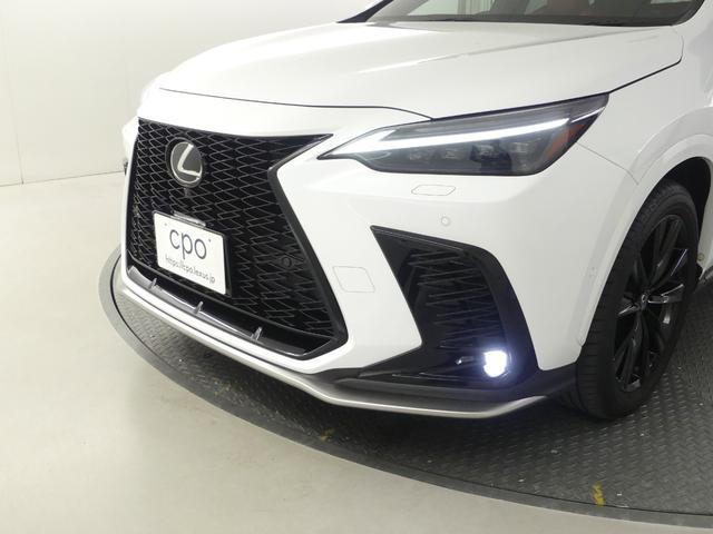 ＮＸ ＮＸ３５０ｈ　Ｆスポーツ　ワンオーナー　認定車両　Ｆスポーツ　ホワイトノーヴァ　内装　レッド　アドバンスドパーク　Ｆオレンジキャリパー　ルーフレール　三眼ＬＥＤ　後席シートヒーター　デジタルインナーミラー　パノラマルーフ（25枚目）