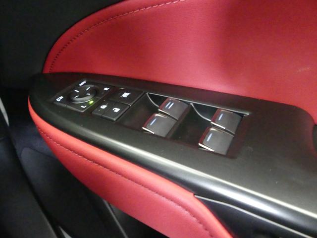 ＮＸ ＮＸ３５０ｈ　Ｆスポーツ　ワンオーナー　認定車両　Ｆスポーツ　ホワイトノーヴァ　内装　レッド　アドバンスドパーク　Ｆオレンジキャリパー　ルーフレール　三眼ＬＥＤ　後席シートヒーター　デジタルインナーミラー　パノラマルーフ（36枚目）