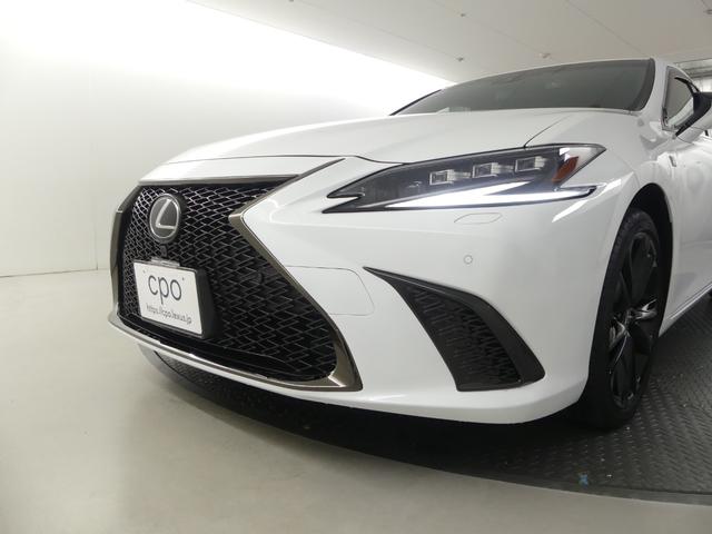ＥＳ ＥＳ３００ｈ　Ｆスポーツ　ワンオーナー　認定車両　Ｆスポーツ　内装ブラックＬ－ＴＥＸ　ホワイトノーヴァ　ハンズフリーパワーバックドア　カラーヘッドアップＤ　パノラミックビュー　デジタルインナーミラー　置くだけ充電（9枚目）