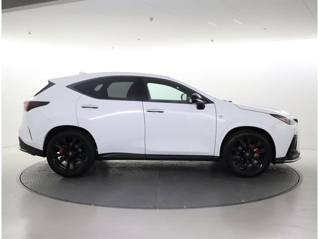 NX NX350h Fスポーツ ワンオーナー 認定車両 Fスポーツハイブリット ホワイトノーヴァ 内装フレアレッド オレンジキャリパー 三眼フルLED パノラミックビューモニター デジタルインナーミラー(7枚目)