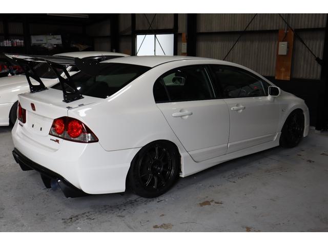 シビック タイプＲ　２．０　５ＭＴ　社外カーボンＧＴウイング　社外カーボンボンネット　ＦＥＥＬ’Ｓマフラー　ＢＬＩＴＺ車高調　ＷＥＤＳスポーツ１７ｉｎｃｈ　ＥＴＣ　ドラレコ（5枚目）