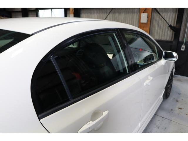 シビック タイプＲ　２．０　５ＭＴ　社外カーボンＧＴウイング　社外カーボンボンネット　ＦＥＥＬ’Ｓマフラー　ＢＬＩＴＺ車高調　ＷＥＤＳスポーツ１７ｉｎｃｈ　ＥＴＣ　ドラレコ（29枚目）