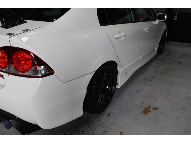 シビック タイプＲ　２．０　５ＭＴ　社外カーボンＧＴウイング　社外カーボンボンネット　ＦＥＥＬ’Ｓマフラー　ＢＬＩＴＺ車高調　ＷＥＤＳスポーツ１７ｉｎｃｈ　ＥＴＣ　ドラレコ（31枚目）