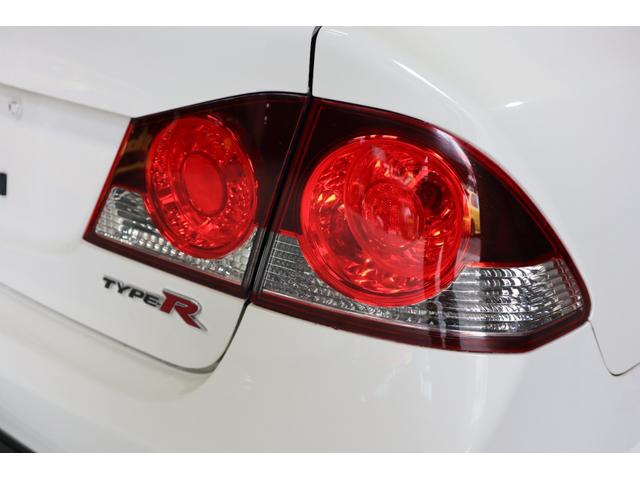 シビック タイプＲ　２．０　５ＭＴ　社外カーボンＧＴウイング　社外カーボンボンネット　ＦＥＥＬ’Ｓマフラー　ＢＬＩＴＺ車高調　ＷＥＤＳスポーツ１７ｉｎｃｈ　ＥＴＣ　ドラレコ（38枚目）