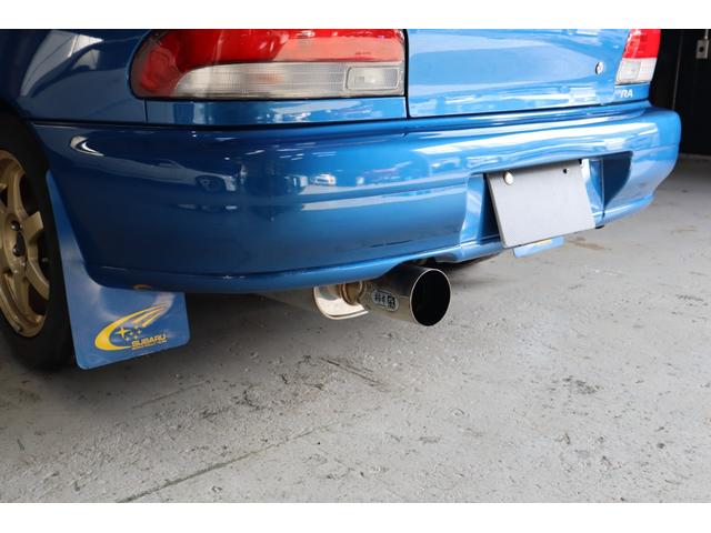 インプレッサ ＷＲＸタイプＲＡ　リミテッド　５ＭＴ　１０００台限定車　シリアル番号２９１号車　サンヨーテクニカターボタイマー　ＥＴＣ　ＬＥＤヘッドライト　純正１６インチ　大型リアスポイラー　柿本改マフラー（32枚目）