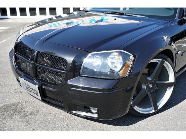 SXT 3.5L-V6 SXT 新車並行車 サンルーフ ロックフォードスピーカー ルーフレール HIDヘッドライト ローダウン KOKO KUTURE22インチAW レザーシート パワーシート(6枚目)