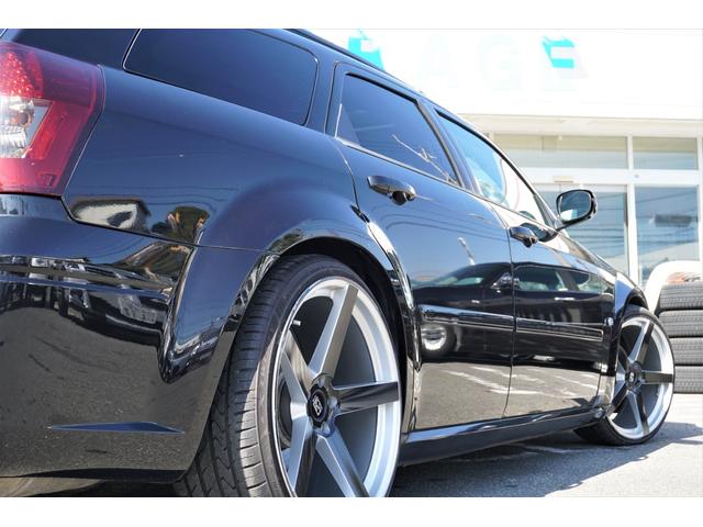 SXT 3.5L-V6 SXT 新車並行車 サンルーフ ロックフォードスピーカー ルーフレール HIDヘッドライト ローダウン KOKO KUTURE22インチAW レザーシート パワーシート(9枚目)