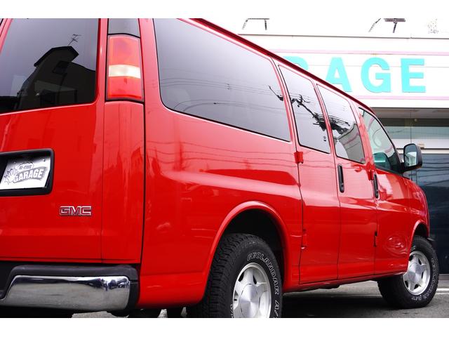 ＧＭＣサバナ 　ロールーフコンバージョン　新車並行車　法人ワンオーナー　両側観音ドア　電動ソファーベッド　地デジナビ（9枚目）