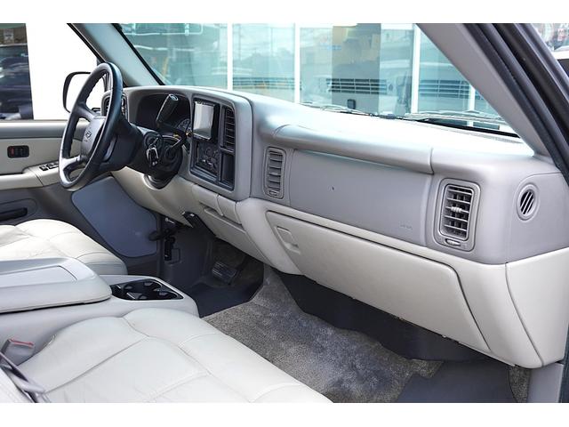 シボレータホ 　新車並行車　カナダ物　ＲＡＮＣＨＯリフトアップ　３５インチＭＴタイヤ　地デジナビ　ＦＬＯＷＭＡＳＴＥＲマフラー　１ナンバー登録５人乗り（14枚目）