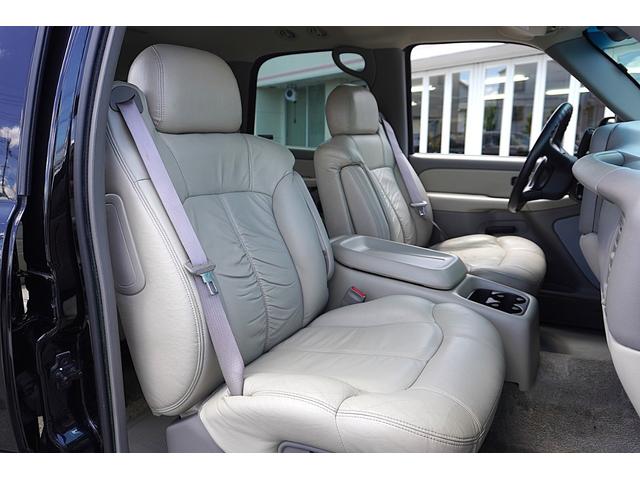 シボレータホ 　新車並行車　カナダ物　ＲＡＮＣＨＯリフトアップ　３５インチＭＴタイヤ　地デジナビ　ＦＬＯＷＭＡＳＴＥＲマフラー　１ナンバー登録５人乗り（17枚目）