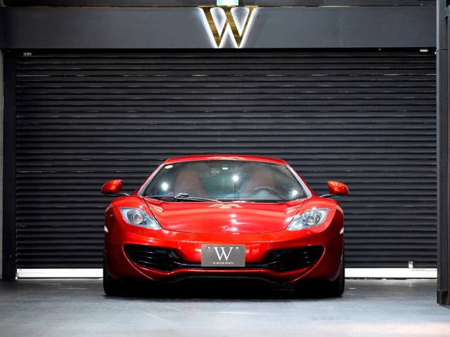 ＭＰ４－１２Ｃ ベースグレード　正規Ｄ車　スポーツエキゾースト　Ｆ１９ｉｎ＆Ｒ２０ｉｎＡＷ　Ｍｅｒｉｄｉａｎサウンド　純正ナビ　バックカメラ　Ｆ＆Ｒコーナーセンサー　ＥＴＣ　ドラレコ　ブラック＆レッド内装　ヴォルケーノレッド（2枚目）