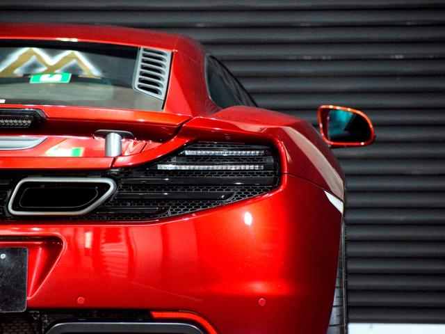 ＭＰ４－１２Ｃ ベースグレード　正規Ｄ車　スポーツエキゾースト　Ｆ１９ｉｎ＆Ｒ２０ｉｎＡＷ　Ｍｅｒｉｄｉａｎサウンド　純正ナビ　バックカメラ　Ｆ＆Ｒコーナーセンサー　ＥＴＣ　ドラレコ　ブラック＆レッド内装　ヴォルケーノレッド（37枚目）