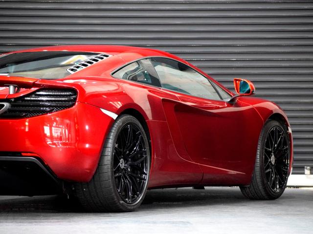 ＭＰ４－１２Ｃ ベースグレード　正規Ｄ車　スポーツエキゾースト　Ｆ１９ｉｎ＆Ｒ２０ｉｎＡＷ　Ｍｅｒｉｄｉａｎサウンド　純正ナビ　バックカメラ　Ｆ＆Ｒコーナーセンサー　ＥＴＣ　ドラレコ　ブラック＆レッド内装　ヴォルケーノレッド（40枚目）