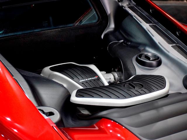 ＭＰ４－１２Ｃ ベースグレード　正規Ｄ車　スポーツエキゾースト　Ｆ１９ｉｎ＆Ｒ２０ｉｎＡＷ　Ｍｅｒｉｄｉａｎサウンド　純正ナビ　バックカメラ　Ｆ＆Ｒコーナーセンサー　ＥＴＣ　ドラレコ　ブラック＆レッド内装　ヴォルケーノレッド（44枚目）