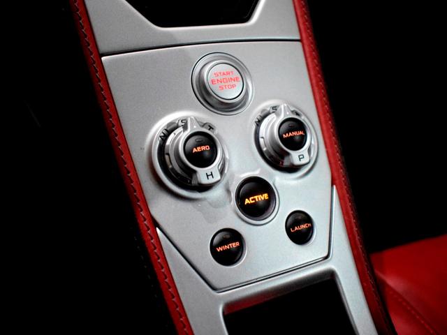 ＭＰ４－１２Ｃ ベースグレード　正規Ｄ車　スポーツエキゾースト　Ｆ１９ｉｎ＆Ｒ２０ｉｎＡＷ　Ｍｅｒｉｄｉａｎサウンド　純正ナビ　バックカメラ　Ｆ＆Ｒコーナーセンサー　ＥＴＣ　ドラレコ　ブラック＆レッド内装　ヴォルケーノレッド（54枚目）