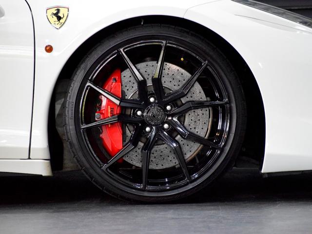 ４５８イタリア ベースグレード　２０１３年モデル　ＬＥＤカーボンステリング　ＲＯＷＥＮマフラー　Ｒｏｍａｎｏ２０ｉｎＡＷ　ＡｕｔｏＶｅｌｏｃｅリアパネル＆スポイラー　電動レザーシート　バックカメラ　コーナーセンサ　禁煙（20枚目）