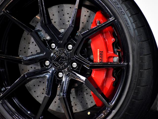 ４５８イタリア ベースグレード　２０１３年モデル　ＬＥＤカーボンステリング　ＲＯＷＥＮマフラー　Ｒｏｍａｎｏ２０ｉｎＡＷ　ＡｕｔｏＶｅｌｏｃｅリアパネル＆スポイラー　電動レザーシート　バックカメラ　コーナーセンサ　禁煙（27枚目）