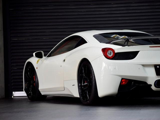 ４５８イタリア ベースグレード　２０１３年モデル　ＬＥＤカーボンステリング　ＲＯＷＥＮマフラー　Ｒｏｍａｎｏ２０ｉｎＡＷ　ＡｕｔｏＶｅｌｏｃｅリアパネル＆スポイラー　電動レザーシート　バックカメラ　コーナーセンサ　禁煙（30枚目）