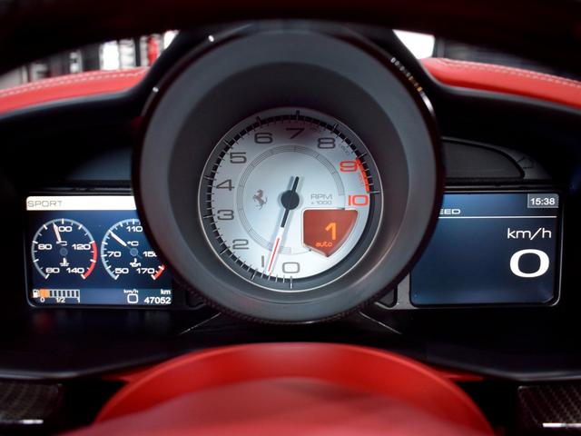 ４５８イタリア ベースグレード　２０１３年モデル　ＬＥＤカーボンステリング　ＲＯＷＥＮマフラー　Ｒｏｍａｎｏ２０ｉｎＡＷ　ＡｕｔｏＶｅｌｏｃｅリアパネル＆スポイラー　電動レザーシート　バックカメラ　コーナーセンサ　禁煙（51枚目）