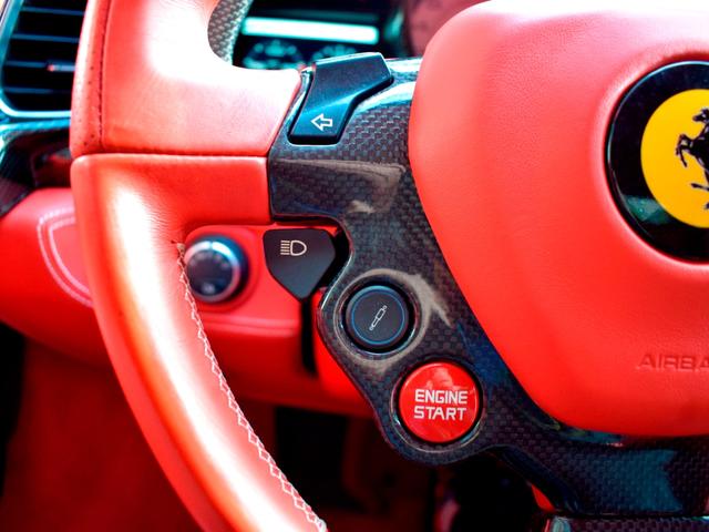 ４５８イタリア ベースグレード　２０１３年モデル　ＬＥＤカーボンステリング　ＲＯＷＥＮマフラー　Ｒｏｍａｎｏ２０ｉｎＡＷ　ＡｕｔｏＶｅｌｏｃｅリアパネル＆スポイラー　電動レザーシート　バックカメラ　コーナーセンサ　禁煙（53枚目）