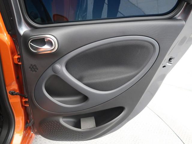 BRABUS エクスクルーシブ OPLEDヘッドライト 純正OPドライブレコーダー パノラミックガラスルーフ 9インチSDナビ クルーズコントロール 車線逸脱警告システム ブラックレザーシート(34枚目)