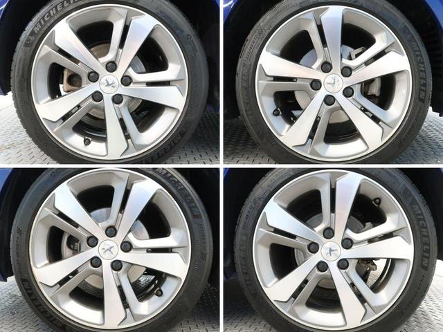 GTライン ブルーHDi 特別仕様車 パークアシスト ブラインドスポットアシスト スポーツモード 純正17インチアルミホイール アップルカープレイ 360度カメラ アダプティブクルーズコントロール 禁煙車(12枚目)