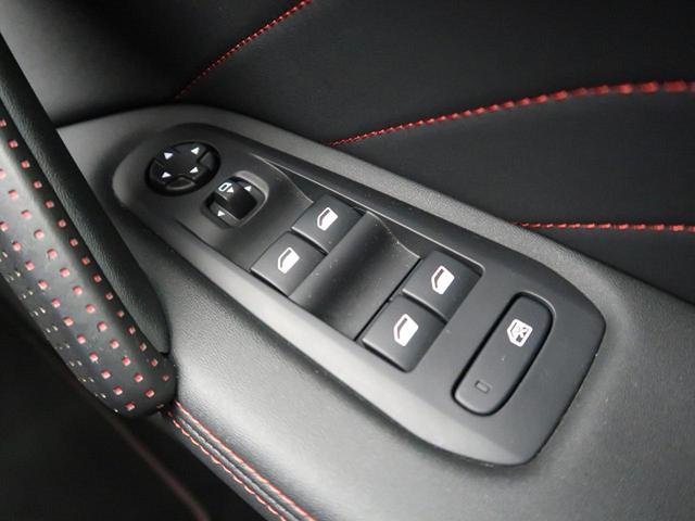GTライン ブルーHDi 特別仕様車 パークアシスト ブラインドスポットアシスト スポーツモード 純正17インチアルミホイール アップルカープレイ 360度カメラ アダプティブクルーズコントロール 禁煙車(26枚目)