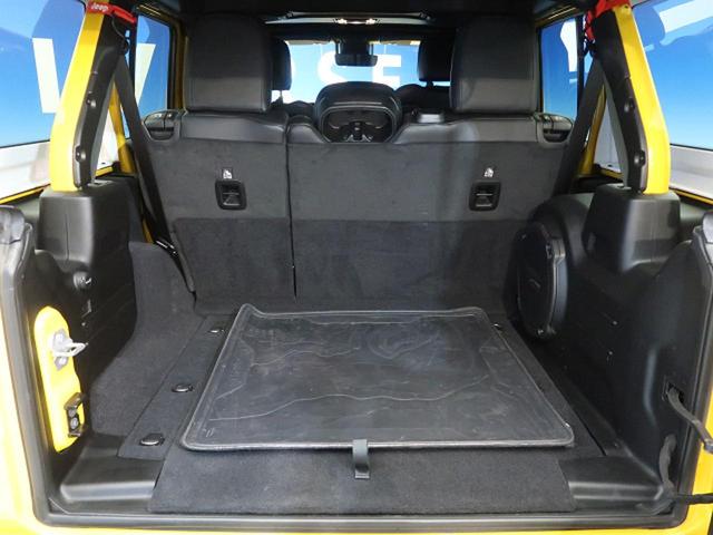 ルビコン スカイワンタッチパワートップ 特別仕様車 ワンタッチパワートップ アダプティブクルーズコントロール 前面衝突警告 黒革シート シートヒーター ステアリングヒーター LEDヘッドランプ 純正17インチアルミホイール 禁煙車(19枚目)