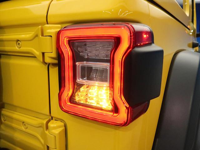 ルビコン スカイワンタッチパワートップ 特別仕様車 ワンタッチパワートップ アダプティブクルーズコントロール 前面衝突警告 黒革シート シートヒーター ステアリングヒーター LEDヘッドランプ 純正17インチアルミホイール 禁煙車(29枚目)