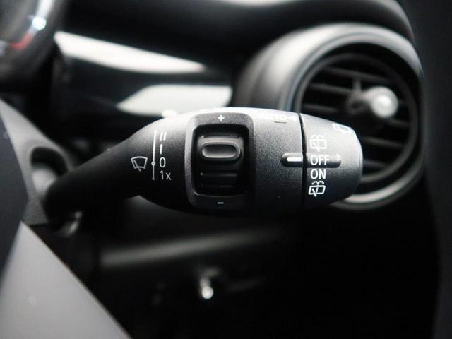 ジョンクーパーワークス カメラパーキングアシストPKG アダプティブLEDヘッド 純正ナビ バックカメラ パーキングアシスト アダプティブクルーズコントロール 衝突軽減ブレーキ スマートキー ヘッドアップディスプレイ 禁煙車(33枚目)
