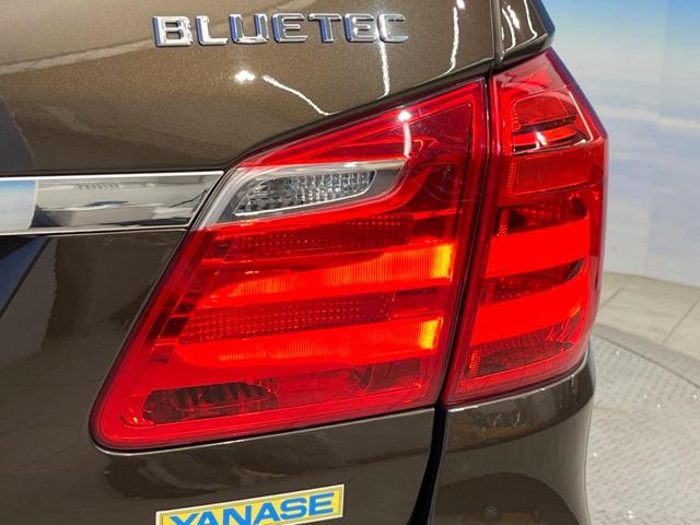 GL350 ブルテク4マチックレザーエクスクルシブP サンルーフ 7人乗り エアサスペンション 白革シート アダプティブクルーズコントロール 純正ナビ 360°カメラ Bluetooth フルセグTV 純正20インチアルミ キーレスゴー 禁煙車(27枚目)