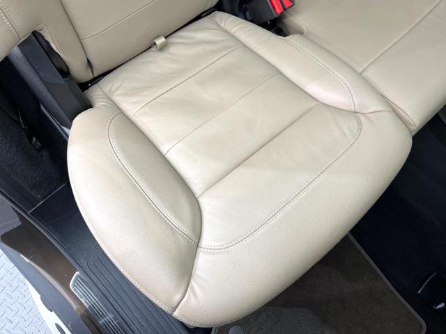 GL350 ブルテク4マチックレザーエクスクルシブP サンルーフ 7人乗り エアサスペンション 白革シート アダプティブクルーズコントロール 純正ナビ 360°カメラ Bluetooth フルセグTV 純正20インチアルミ キーレスゴー 禁煙車(40枚目)