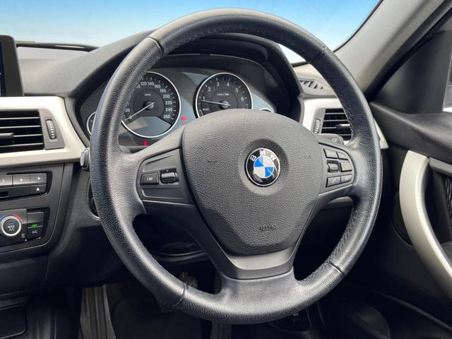 320i 純正ナビ バックカメラ Bluetooth パワーシート コンフォートアクセス HIDヘッドランプ フロントフォグランプ デュアルオートエアコン CD DVD ETC 禁煙車(10枚目)