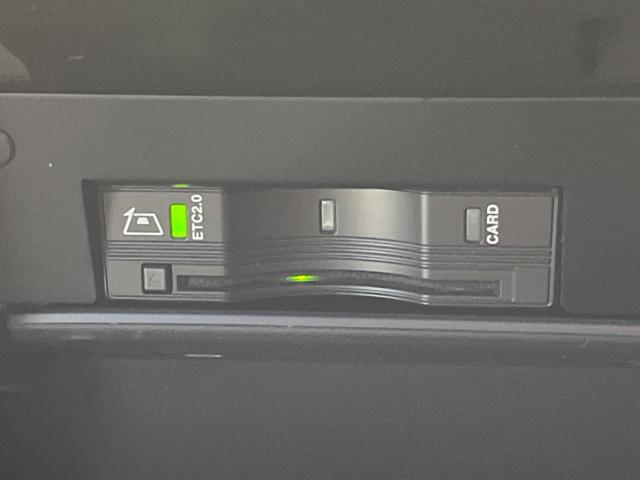 リミテッド 前面衝突警報 アダプティブクルーズコントロール 黒革 LEDヘッドランプ 純正ナビ AppleCarPlay AndroidAuto フルセグTV シートヒーター パワーシート 1オーナー 禁煙車(63枚目)