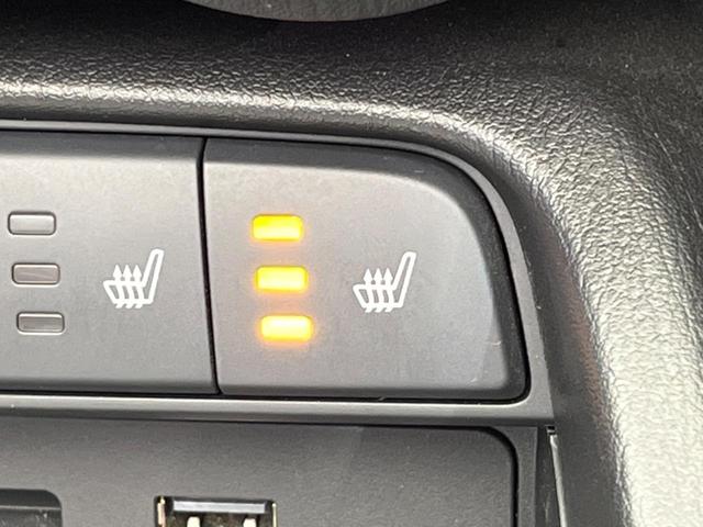ベースグレード ツートン革シート シートヒーター 純正ナビ バックカメラ フルセグTV Bluetooth LEDヘッドランプ クルーズコントロール スマートキー 純正17インチAW 1オーナー 禁煙車(7枚目)