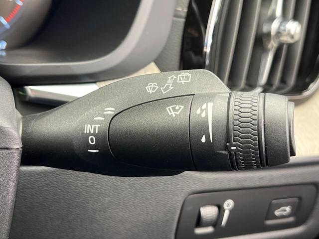 D4 AWD インスクリプション アダプティブクルーズコントロール 黒革シート シートエアコン シートヒーター 純正ナビ 全周囲カメラ フルセグTV ハーマンカードンサウンド ヘッドアップディスプレイ パーキングアシスト 禁煙車(53枚目)